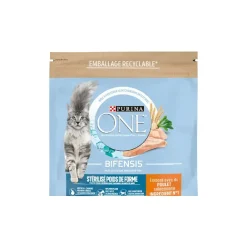 Purina ONE - Croquettes pour Chat Stérilisé Poids de Forme 1,5 kg